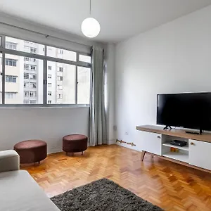 https://amplo-apartamento-no-centro-2-quadras-do-metr.topsaopaulohotels.com